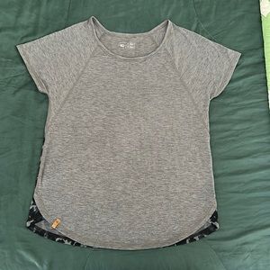 Like new Tentree shirt top size Medium